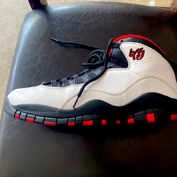 Jordan 10s - Picture 3 of 4